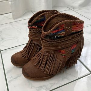 Naughty monkey wedge heels booties leather fringe 8.5